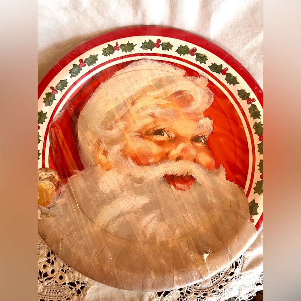 Vintage Christmas Large Dinner Paper Plates Retro Santa Set 8 Sealed